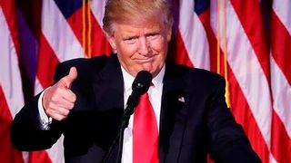 Aus dem Weißen Haus schallte jetzt eine Aussage von Donald Trump in die Welt, die ein Zeichen dafür sein könnte, dass der Handelskonflikt mit China schon bald ein Ende findet ... (Bild: AP)