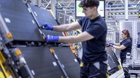 Mercedes-Benz fertigt in Ungarn Batterien für seine elektrisch angetriebenen Autos. (Bild: Mercedes-Benz)