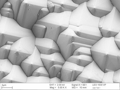 Bild 7: Oberflächenstruktur einer Solarzelle. (Bild: Nanoanalytics)