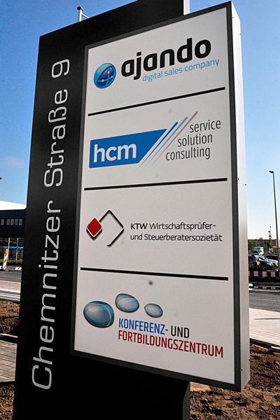 Neben Veranstaltungsräumen bietet das Gebäude Platz für drei Mieter. (Bild: Zietz/»kfz-betrieb«)