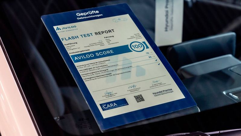 Der Aviloo-Score von 100 deutet auf eine Batterie hin, die sich quasi im Neuzustand befindet.(Bild:  Christoph Goeckel)