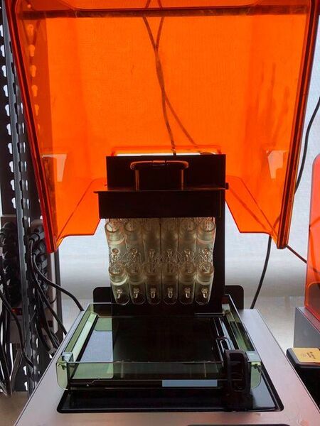 150 3D-Drucker will das Unternehmen für die Produktion der BiPAP-Adapter in den USA einsetzen. (Formlabs)