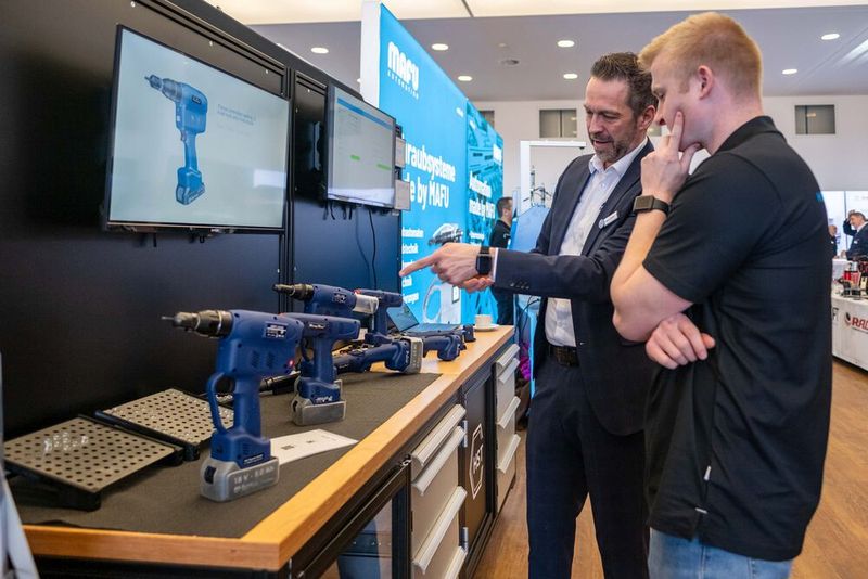 Im Mittelpunkt standen wieder viele Fachgespräche zwischen Besuchern und Ausstellern. (Bild: PHOTOVISION-DH GmbH)