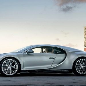 (Bugatti)