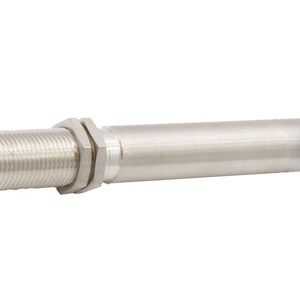 Der OI12C758 mit einstellbarem Emissionsgrad ist der kleinste Sensor unter den Kompaktgeräten und verfügt über einen äußerst breiten Messbereich von -40 °C  bis +1.030 °C. (Bild:  Ipf electronic)