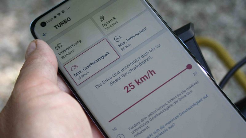 Mit der Flow App kann man auch die Paramenter der Antriebsmodi verändern. Mehr als 25 km/h ist allerdings nicht drin. (Bild: sp-x / Mario Hommen)