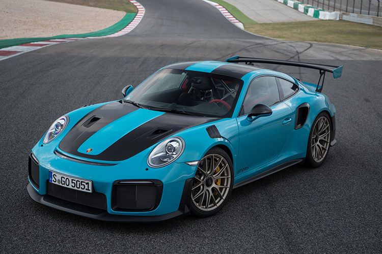 Die großen Lufteinlässe sind definitiv Hingucker. (Porsche)