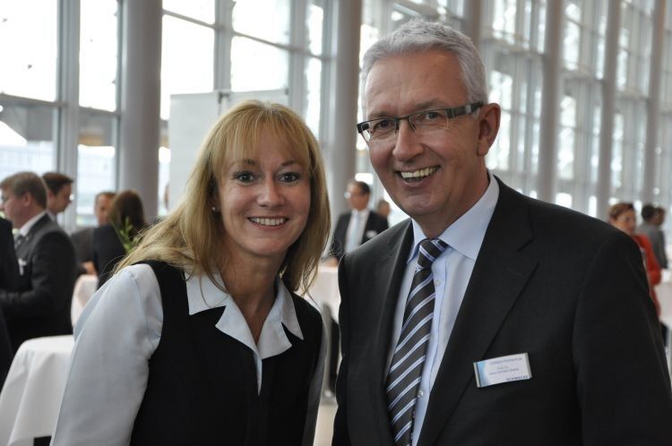 Pädagogentreffen beim Markenmonitor 2014: Silvia Gerl (BFC Northeim) und Prof. Hans-Gerhard Seeba (Ostfalia Hochschule). (Foto: Richter)