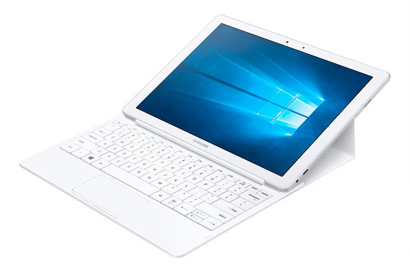 Der flache Aufstellwinkel der Keyboard-Hülle bei der weißen Version des Windows-Tablets von Samsung. (Bild: Samsung)