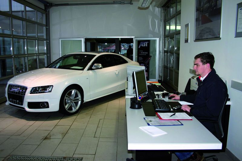 Mangelware Serviceberater: Thomas König sucht für seine Betriebe gezielt nach Azubis, die geprüfte Automobil-Serviceberater werden wollen, um sich Nachwuchs heranzuziehen. (Archiv: Vogel Business Media)