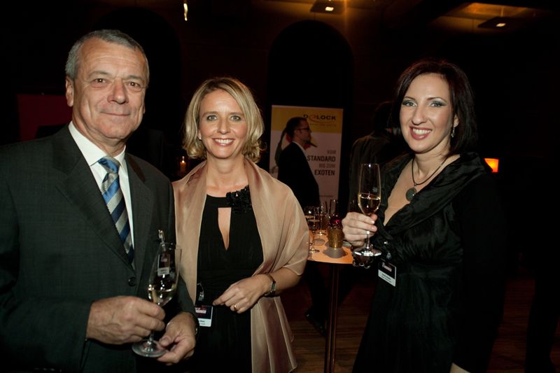 Siegfried Lemke (Printec) mit Stephanie Steen und Sandra Schüller (IT-BUSINESS) (Archiv: Vogel Business Media)