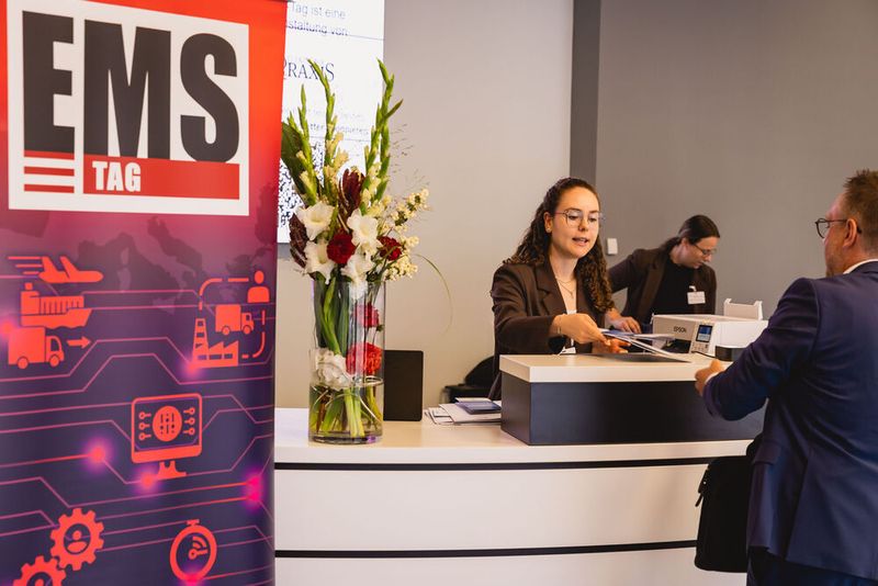 Impressionen vom 24. Würzburger EMS-Tag: Im Mittelpunkt standen aktuelle Branchenthemen, praxisnahe Impulse und insbesondere der persönliche Austausch innerhalb der EMS-Community. (Bild: Stefan Bausewein)