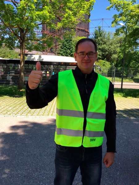 Daumen hoch für das Wetter – Werner Nieberle hat für die Tour drei Tage gutes Wetter bestellt – und bekommen. (IT-BUSINESS)