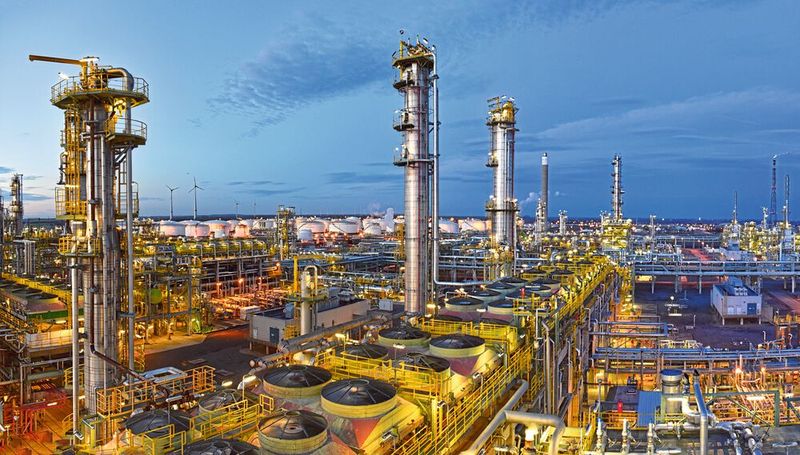 Heizsysteme und ihre Bestandteile müssen wie alle Komponenten für Anlagen in der chemischen Industrie ATEX-zertifiziert sein. Heizsysteme und ihre Bestandteile müssen wie alle Komponenten für Anlagen in der chemischen Industrie ATEX-zertifiziert sein.