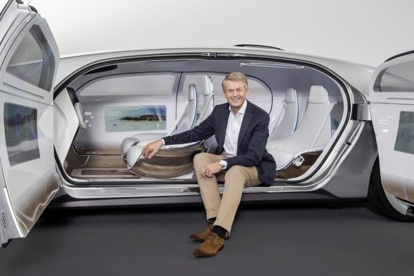 Mercedes-Benz F 015 - Luxury in Motion:Prof. Dr. Thomas Weber, Vorstandsmitglied der Daimler AG verantwortlich für Konzernforschung & Mercedes-Benz Cars Entwicklung (Mercedes-Benz)
