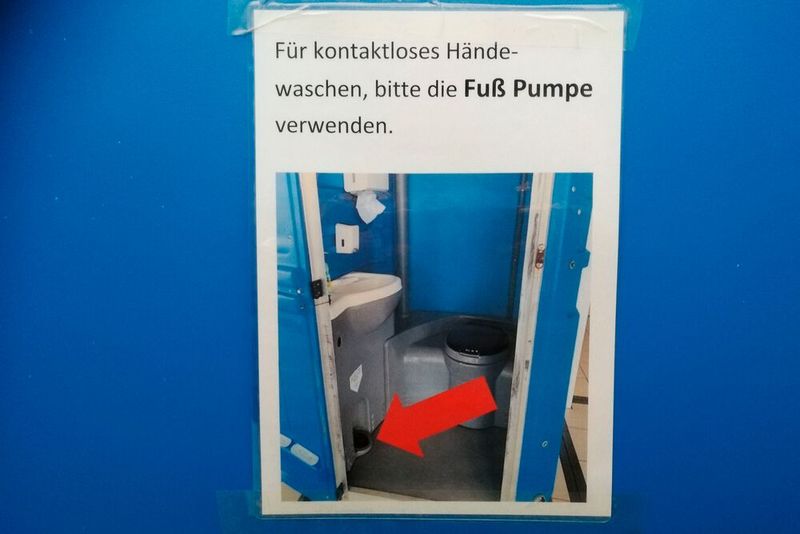 Und so funktioniert kontaktloses Händewaschen. (Bild: Autohaus Klaiber)