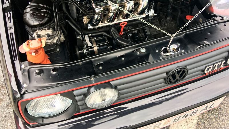 Seit 1982 treffen sich GTI-Fahrer am Wörthersee in Kärnten. (Bild: ampnet)