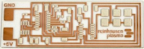 Die Möglichkeit der Direktmetallisierung von Glas eröffnet beispielsweise dem Lichtdesign neue Perspektiven. (Bild: Reinhausen Plasma)