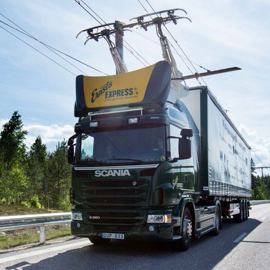 2018 starten mehrere Elektro-Nutzfahrzeuge – zum Teil mit ungewöhnlichen Konzepten.(Bild:  Scania)