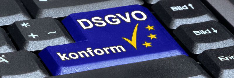 Kleinere Unternehmen fühlen sich durch die DSGVO stark ausgebremst. In einer DIHK-Umfrage empfinden fast drei Viertel der Firmen mit bis zu 19 Beschäftigten den dadurch verursachten Aufwand als  „extrem“ oder „hoch“.(Bild:  fotohansel - stock.adobe.com)