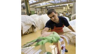 Die Halbjahreszahlen von Swissmem sprechen eine deutliche Sprache: der starke Franken belastet die Schweizer Industrie stark. (Bild: Swissmem/Markus Senn)