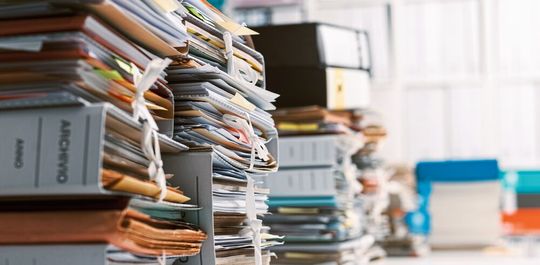 Die Kosten für Bürokratie sind bei mittelständischen Maschinen- und Anlagenbauern ähnlich hoch wie die jährlichen Forschungsausgaben. Die Kosten für Bürokratie sind bei mittelständischen Maschinen- und Anlagenbauern ähnlich hoch wie die jährlichen Forschungsausgaben.
