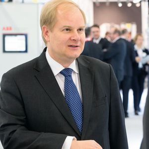 Pekka Tiitinen, Leiter der ABB-Division Industrieautomation und Antriebe: „ABB nimmt das Thema Sicherheit sehr ernst.“