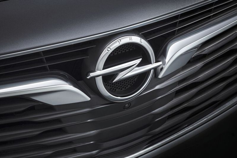 Ein kurzer Streifzug durch die Opel-Markenemblem-Historie, 2017. (Bild: Opel)