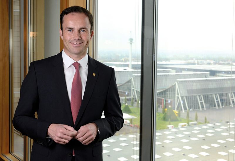 „Die Aussteller der Hannover Messe überzeugen Jahr für Jahr mit einer Vielzahl an neuen Produkten und bedeutenden Weiterentwicklungen. Dabei schaffen es alljährlich fünf Unternehmen, aus der Menge herauszuragen. Das sind die für den Hermes Award Nominierten und insbesondere der Gewinner“, so Köckler weiter. (Bild: Deutsche Messe)