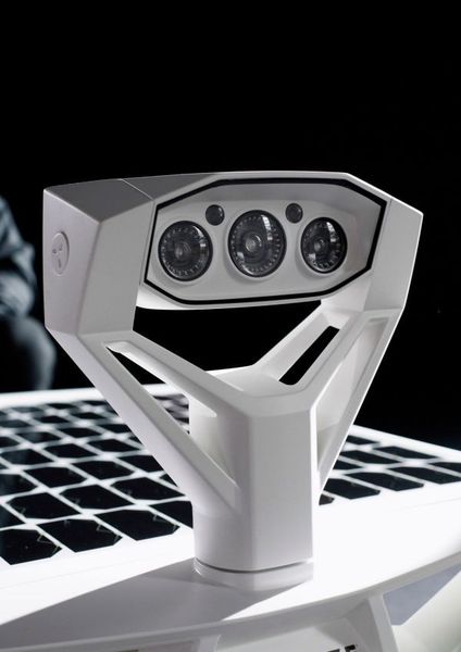 Kameras: Auf dem Mond orientiert sich der Rover nur über vier Kameras. Mit ihnen kann er auch Gegenstände untersuchen, 3D-Aufnahmen, Panoramabilder und 360°-Schüsse machen. (Audi)