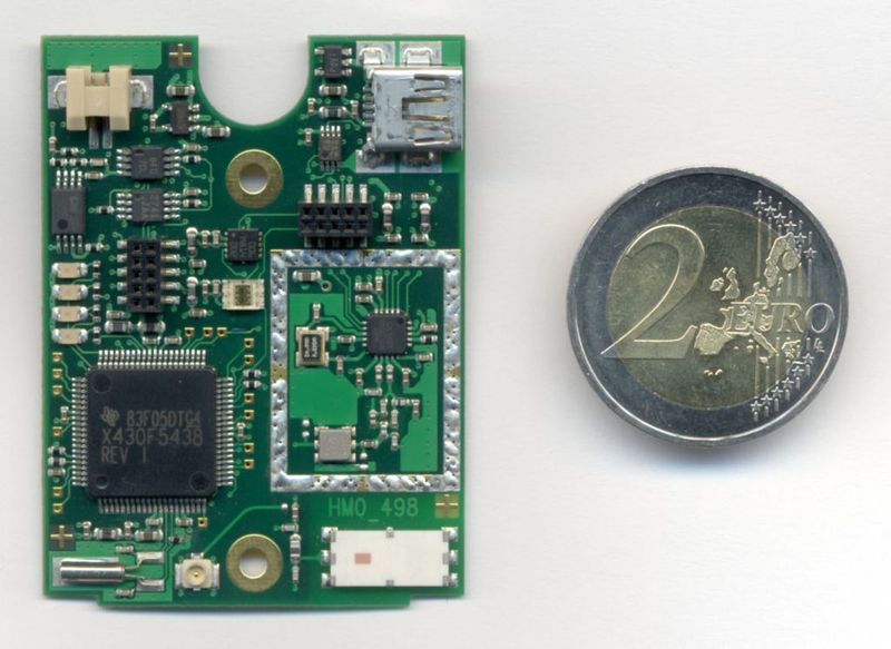 Größenvergleich: Elektronik der Referenzplattform vom Fraunhofer IIS.  Bild: Fraunhofer IIS (Archiv: Vogel Business Media)