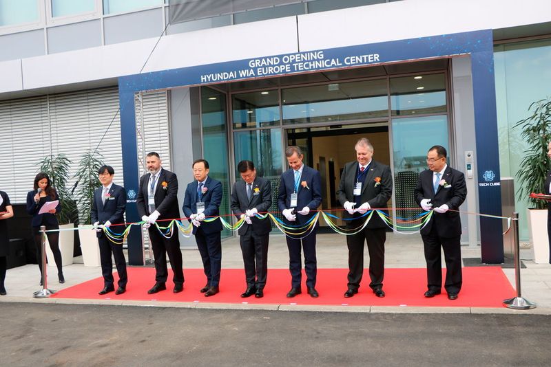 Das Grand Opening des Hyundai Wia Europe Technical Center in Rüsselsheim. (Sonnenberg MM Maschinenmarkt)