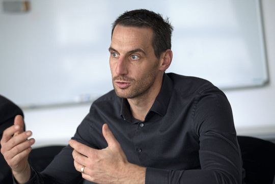 „Wenn man zu viele Steckerstellen und Einzelkabel hat, kann die Montage vor Ort schnell zum beschwerlichen Akt werden“, sagt Tobias Maier, Teamleiter Steuerungstechnik bei TII-Tochterunternehmen TII Kamag.(Bild:  Lapp)