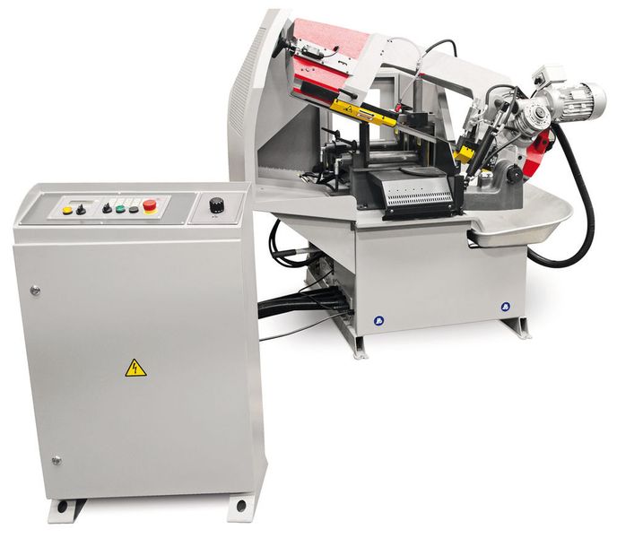Die Bandsäge Basiccut 275.230 GANC ermöglicht nach Vorgabe von Schnittmengen mit unterschiedlichen Längen unter anderem die automatische Bearbeitung, so Bomar. Des Weiteren ließen sich im Automatikmodus Winkelschnitte bis 45 ° und im halbautomatischen Betrieb bis 60° durchführen. (Bomar)