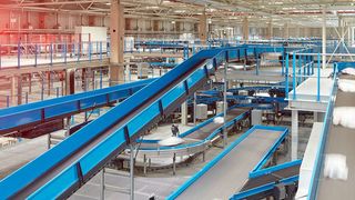 Forbo-Kunststoffbänder werden in nahezu allen Industrien, aber auch in Handel und Dienstleistungsgewerbe eingesetzt – mit den Schwerpunkten Food- und Verpackungsbranche, Logistik und Flughäfen sowie Druck-, Papier- und Rohstoffindustrie. (Forbo)