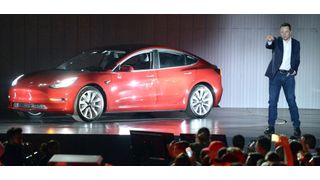 Tesla senkte die Preise für sein Model 3. (Bild: dpa)