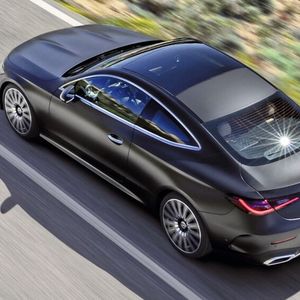 Optional kann das Coupé auch mit Panorama-Glasdach bestellt werden.(Bild:  Mercedes-Benz)