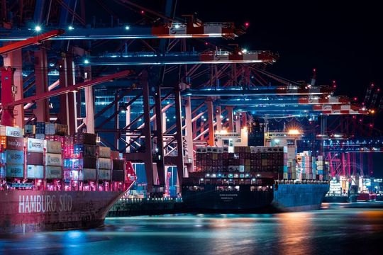 Trotz Krisen wächst die deutsche Wirtschaft 2022 um 1,8 Prozent. Trotz Krisen wächst die deutsche Wirtschaft 2022 um 1,8 Prozent.