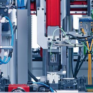 Platzsparende, kompakte Bauweise der Kleinkraft­sensoren für optimale Integration ins Maschinendesign.