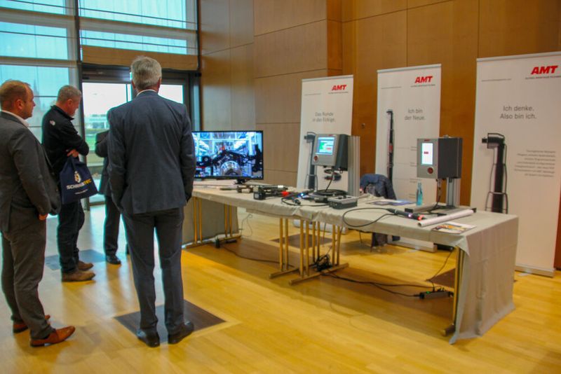 AMT – Spezialist für Schraubtechnik, Montageanlagen und Automation. Langjährige Expertise bei der Konzeption und Konstruktion manueller, teilautomatisierter sowie vollautomatischer Montageanlagen macht AMT zu einem weltweit gefragten Partner der Automobilindustrie und deren Zulieferer. (Bild: VCG/Juliana Pfeiffer)