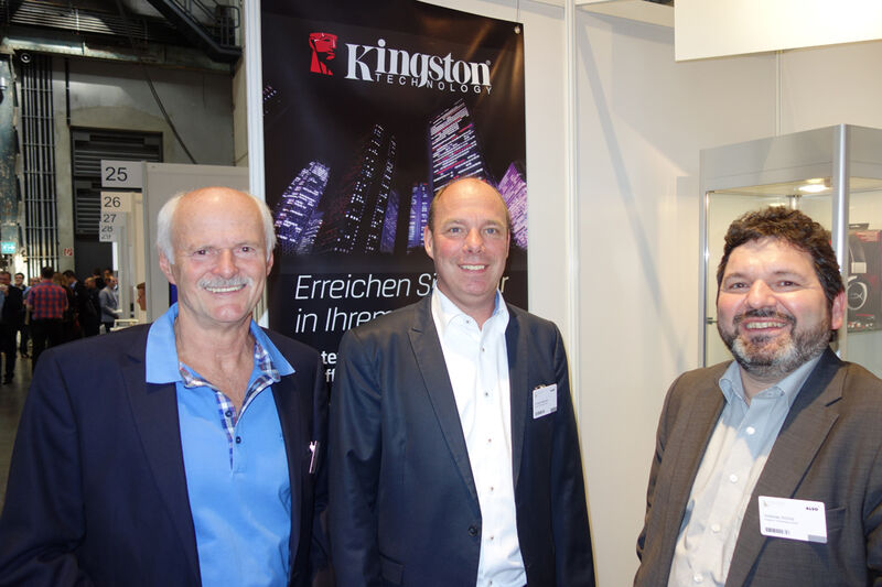 (v. l.) Detlef Hörmann, Ingenieurbüro Hörmann, mit Christian Marhöfer und Andreas Scholz, Kingston (Bild: IT-BUSINESS)
