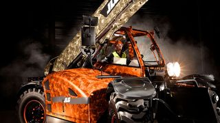 Der 100.000ste JLG Teleskoplader, ein 4017RS mit über 17 m Hubhöhe, wird für einen wohltätigen Zweck versteigert. (Bild: JLG)