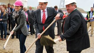 Der erste Spatenstich zum neuen Logistikzentrum. (Bild: Immogate AG)