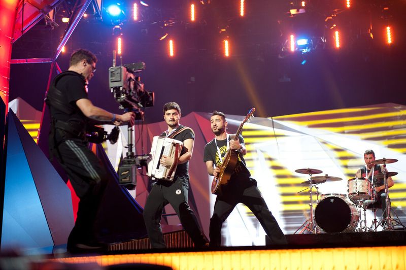 Eine von insgesamt 23 HD-Kameras bei der Arbeit während der Proben der griechischen ESC-Teilnehmer (Eurovision Song Contest)