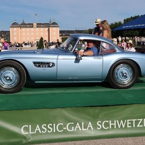 Dieser BMW 507 aus dem Jahr 1957 wurde in Mario Schranks Kfz-Betrieb „Oldtimermanufaktur“ im südlich von Eisenach gelegenen Fischbach restauriert. In Schwetzingen belegte er den zweiten Platz in der FIVA-Klasse E2 (Baujahre 1955 bis 1960).(Bild:  Peter Diehl)