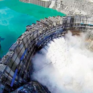 Auch die Volksrepublik China setzt auf Wasserkraftwerke, um den steigenden Energieverbrauch des Landes klimafreundlich zu decken. Eines davon ist das Wasserkraftwerk Wudongde, dem siebtgrößen seiner Art weltweit. (Bild: Jumo)