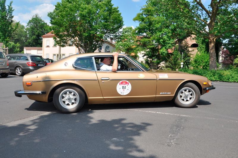 Noch ein paar Impressionen gefällig? Schnittig waren unter anderem dieser Datsun 260 Z, … (Grimm)