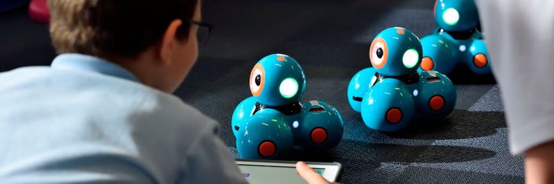 Eltern sind gefragt, sich aktiv um die Sicherheit von interaktivem Spielzeug zu kümmern.(Bild:  gemeinfrei / Unsplash)