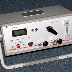 AMS 3110 - Der portable Sauerstoffspuren-Analysator zur Messung von 02-Spuren z.B. in Edelgasen, Schutzgasen und Gasen mit oxidierenden Bestandteilen in Ex-Bereichen nach ATEX 3G für Zone 2.