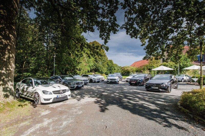 Die AMG-Performance-Tour führte die Teilnehmer in diesem Jahr zum Schloss Habichtswald ins Tecklenburger Land. (Beresa)